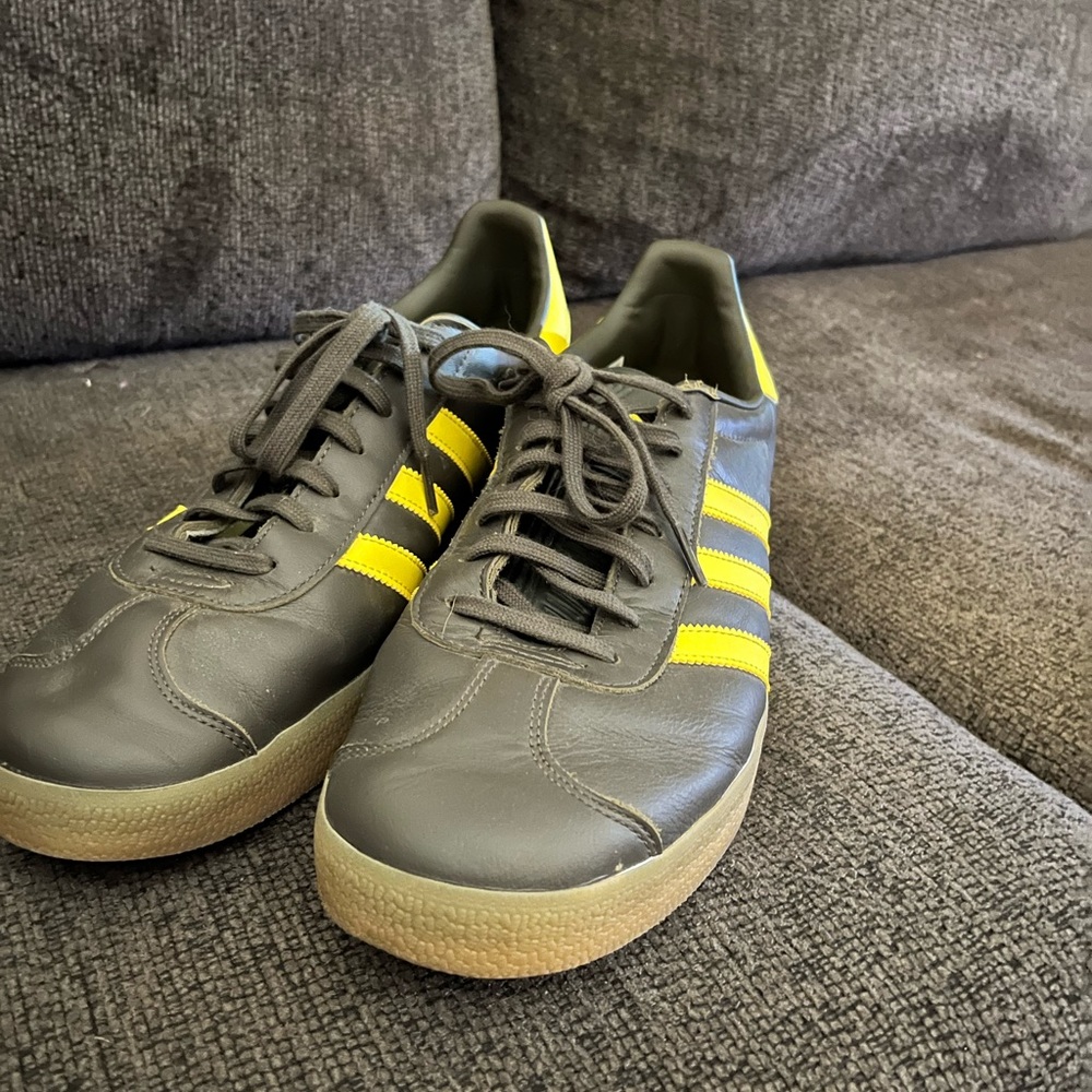 Adidas Gazelles Shadow Olive Impact Yellow Size 12 M
